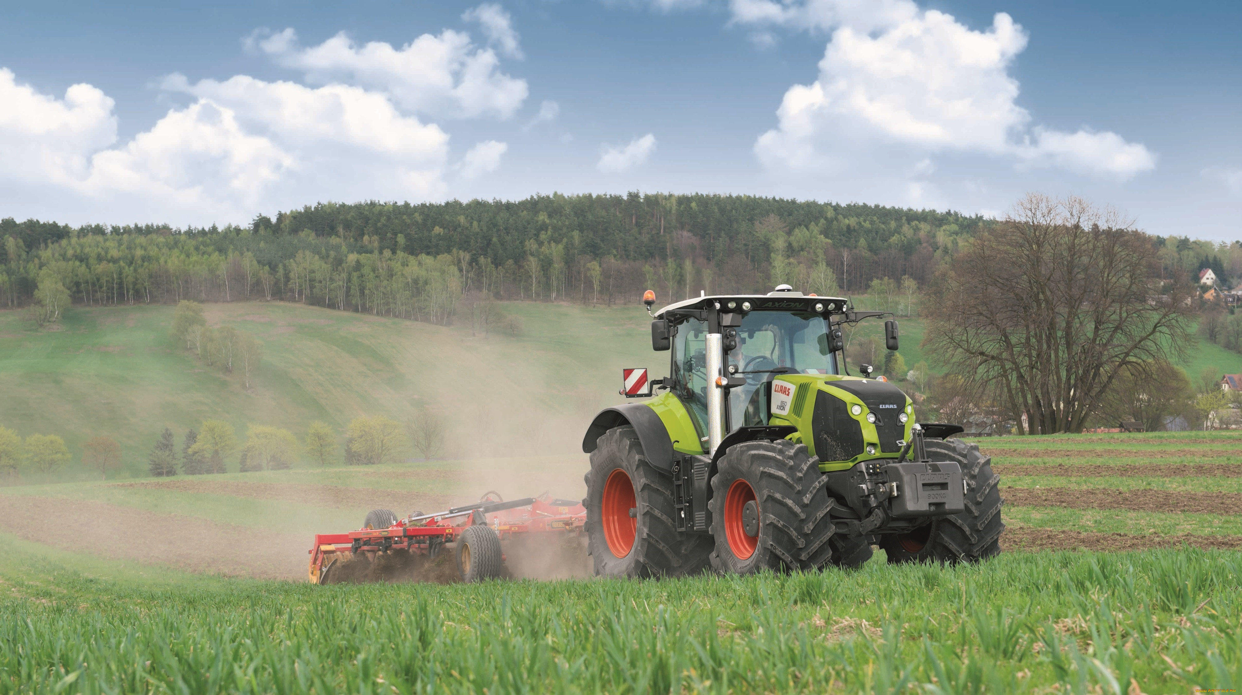 Техника полей. CLAAS Axion 850. Трактор комбайн Клаас Аксион 850. Обои трактор CLAAS 850. Трактор CLAAS В поле.